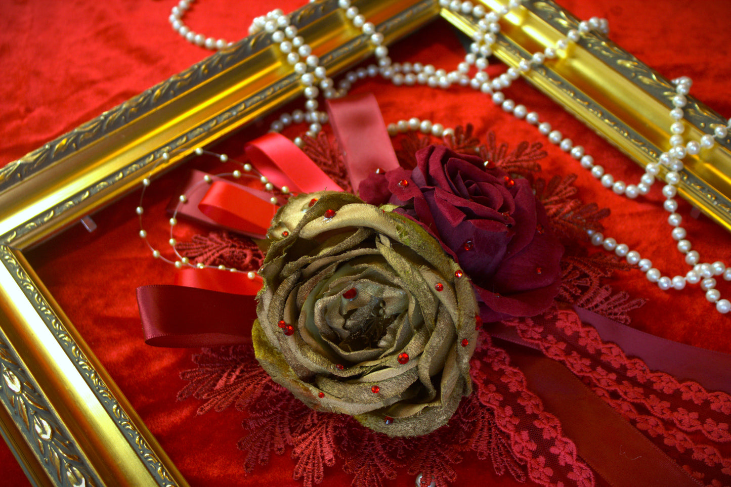 Rose dorée et rouge headpiece