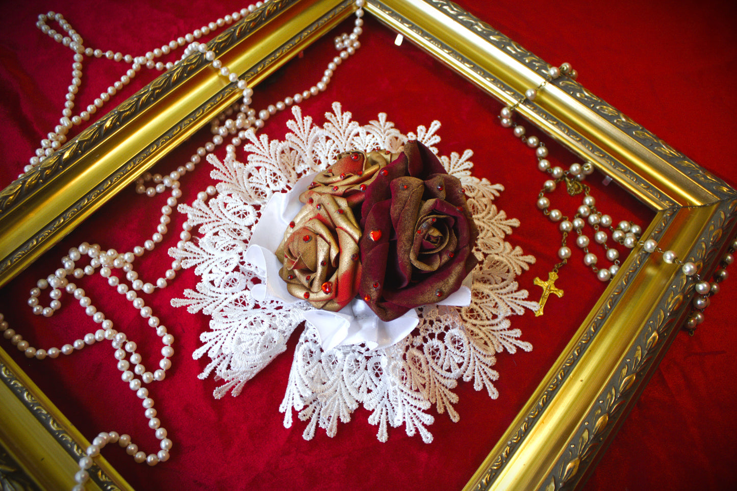 Roses d'or Rouge headpiece
