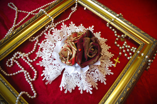 Roses d'or Rouge headpiece
