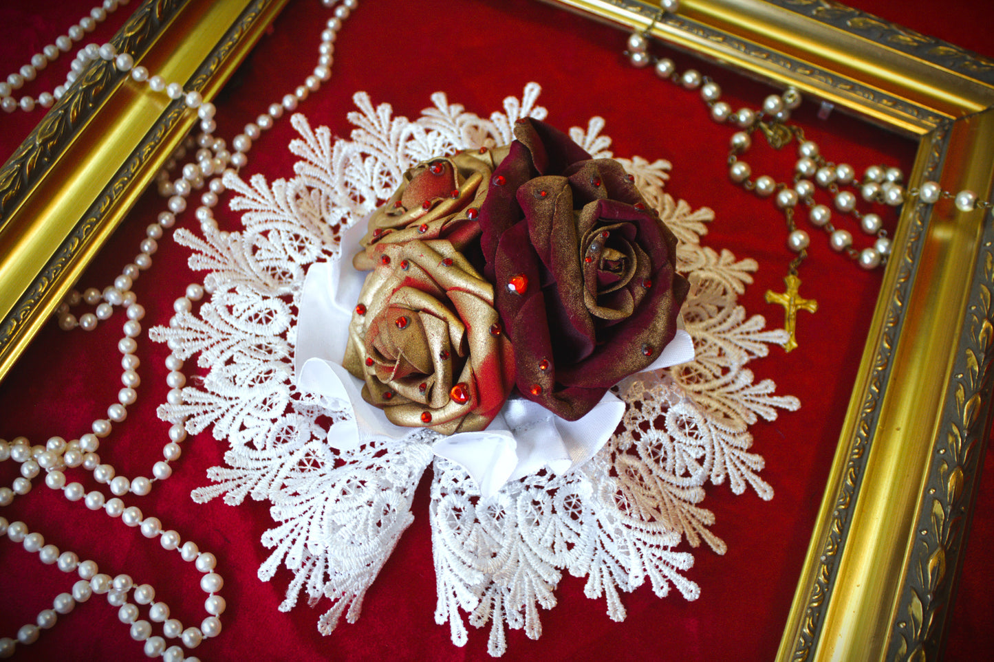Roses d'or Rouge headpiece